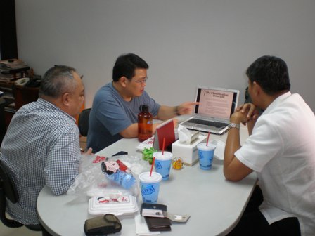 Rotarization of new member Jun Garantoza.JPG